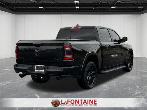 Diamond Black Crystal Pearlcoat 2021 RAM 1500 Laramie
