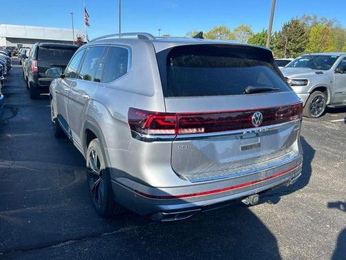 Gray 2024 Volkswagen Atlas 2.0T SEL Premium R-Line 4MOTION