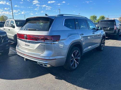 Gray 2024 Volkswagen Atlas 2.0T SEL Premium R-Line 4MOTION
