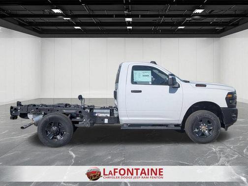 Bright White Clearcoat 2026 RAM 2500 Tradesman Regular Cab 4x4 8' Box