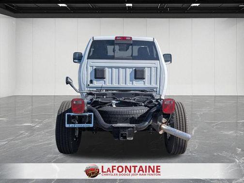 Bright White Clearcoat 2026 RAM 2500 Tradesman Regular Cab 4x4 8' Box