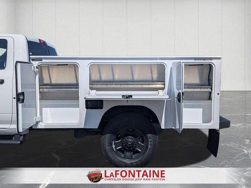 Bright White Clearcoat 2026 RAM 2500 Tradesman Regular Cab 4x4 8' Box