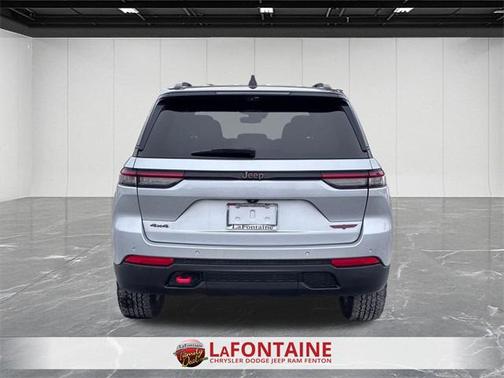 2022 Jeep Grand Cherokee Trailhawk