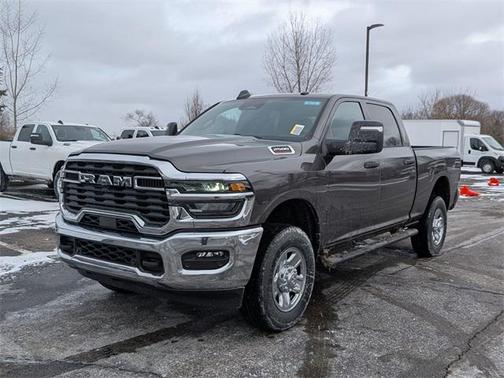 2026 RAM 2500 Tradesman Crew Cab 4x4 6'4' Box