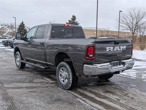 2026 RAM 2500 Tradesman Crew Cab 4x4 6'4' Box