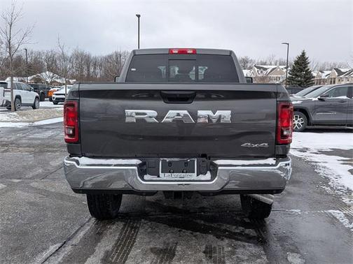 2026 RAM 2500 Tradesman Crew Cab 4x4 6'4' Box