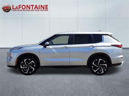 2024 Mitsubishi Outlander SE Black Edition S-AWC