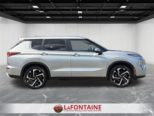 2024 Mitsubishi Outlander SE Black Edition S-AWC