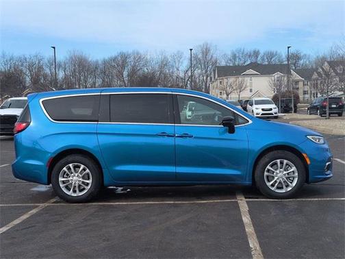 2026 Chrysler Pacifica L