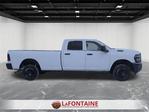 2026 RAM 2500 Tradesman Crew Cab 4x4 8' Box