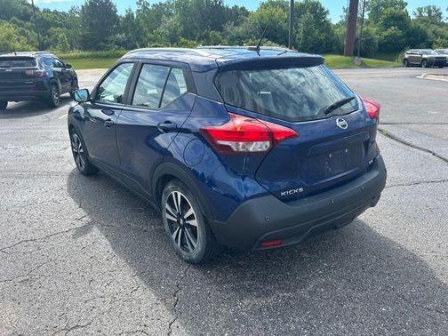 Deep Blue Pearl 2020 Nissan Kicks SV