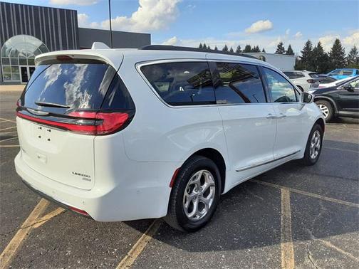 2022 Chrysler Pacifica Limited