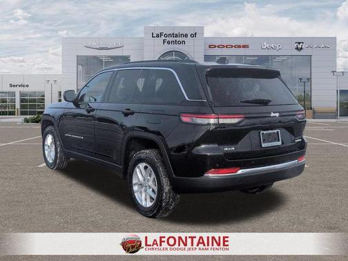 Diamond Black 2026 Jeep Grand Cherokee Altitude