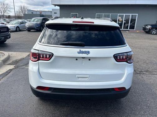 White Clearcoat 2020 Jeep Compass Latitude