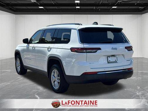 Bright White Clearcoat 2024 Jeep Grand Cherokee L Laredo