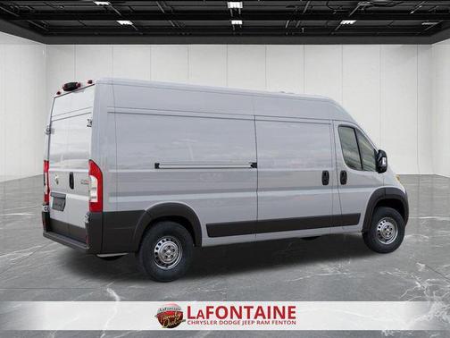 White 2026 RAM ProMaster 2500 Tradesman
