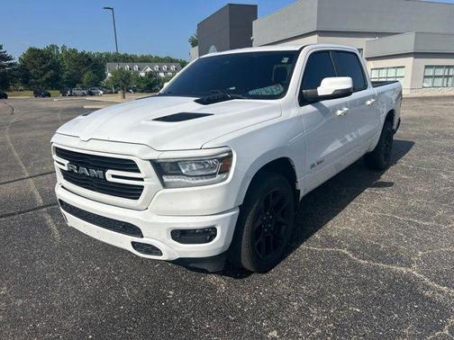 Bright White Clearcoat 2023 RAM 1500 Laramie