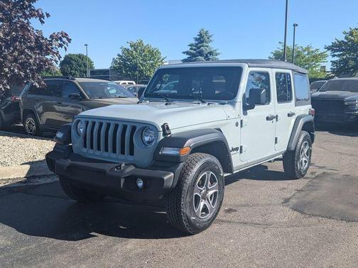 Earl Clearcoat 2023 Jeep Wrangler Sport S