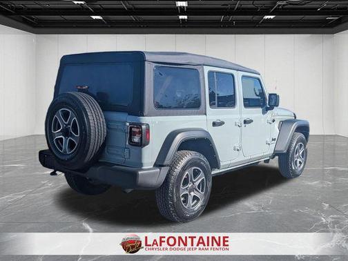 Earl Clearcoat 2023 Jeep Wrangler Sport S