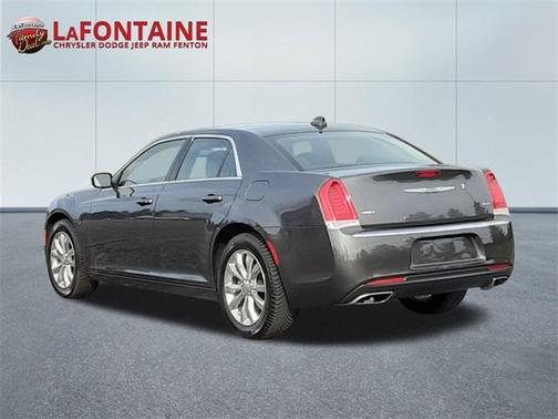 2023 Chrysler 300 Touring