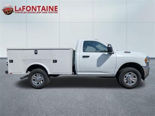 2024 RAM 3500 Tradesman Regular Cab 4x4 8' Box