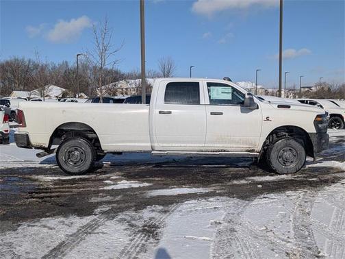 2026 RAM 2500 Tradesman Crew Cab 4x4 8' Box