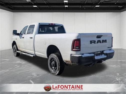 2026 RAM 2500 Tradesman Crew Cab 4x4 8' Box