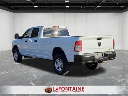 2024 RAM 3500 Tradesman Crew Cab 4x4 8' Box