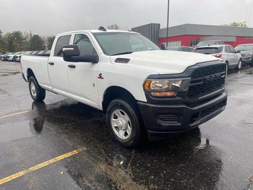 2024 RAM 3500 Tradesman Crew Cab 4x4 8' Box