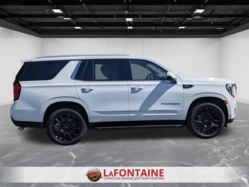 Summit White 2023 GMC Yukon SLE