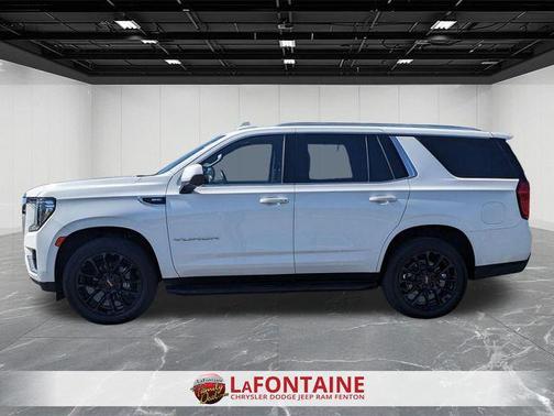 Summit White 2023 GMC Yukon SLE