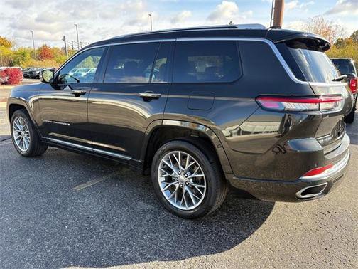 2022 Jeep Grand Cherokee L Summit