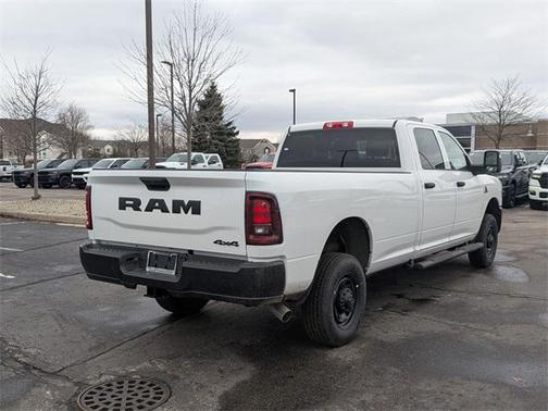 2026 RAM 2500 Tradesman Crew Cab 4x4 8' Box