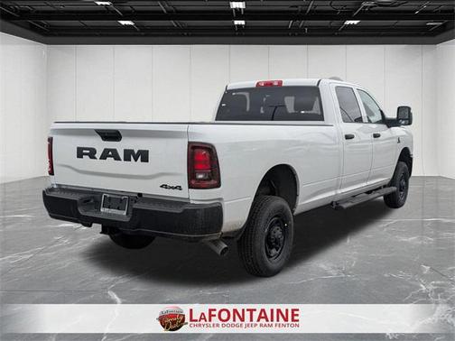 2026 RAM 2500 Tradesman Crew Cab 4x4 8' Box