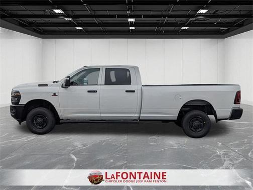 2026 RAM 2500 Tradesman Crew Cab 4x4 8' Box