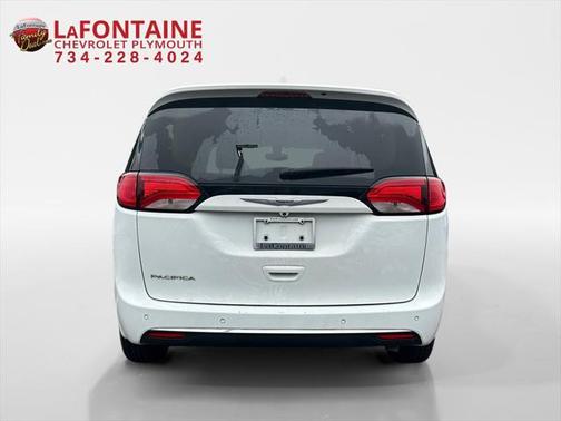 2020 Chrysler Pacifica Touring