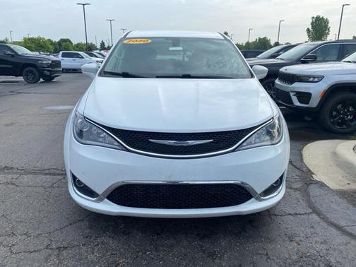 2020 Chrysler Pacifica Touring