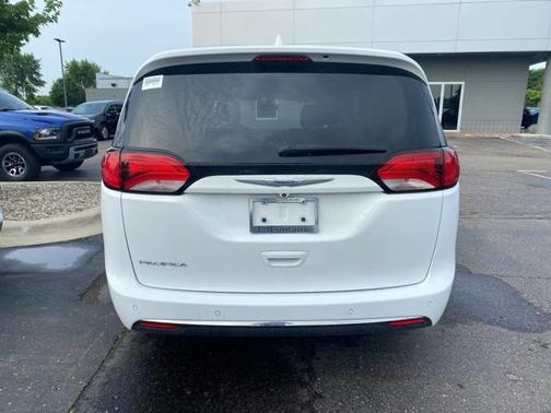 2020 Chrysler Pacifica Touring