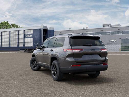 Baltic Gray Metallic Clearcoat 2026 Jeep Grand Cherokee L Altitude