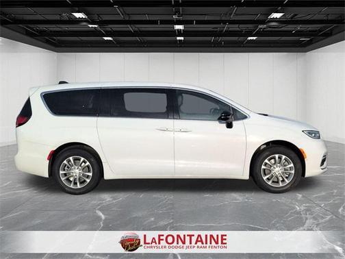 2026 Chrysler Pacifica L