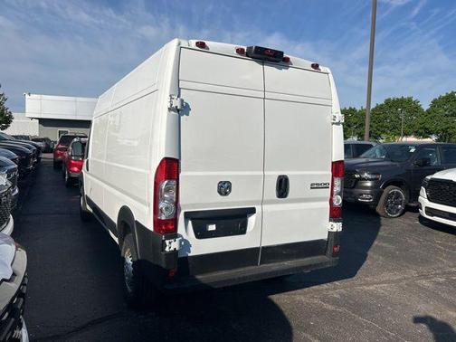 Bright White Clearcoat 2026 RAM ProMaster 2500 Tradesman