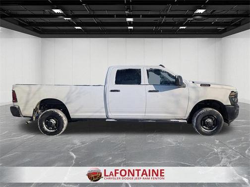 2026 RAM 2500 Tradesman Crew Cab 4x4 8' Box