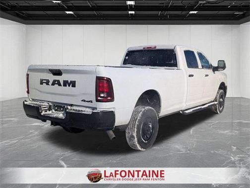 2026 RAM 2500 Tradesman Crew Cab 4x4 8' Box