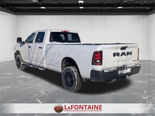 2026 RAM 2500 Tradesman Crew Cab 4x4 8' Box