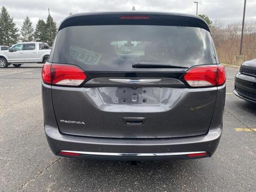 2018 Chrysler Pacifica Touring Plus