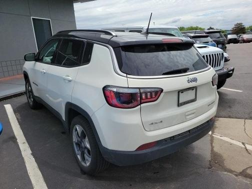 Photo 4 of 8 of 2019 Jeep Compass Limited