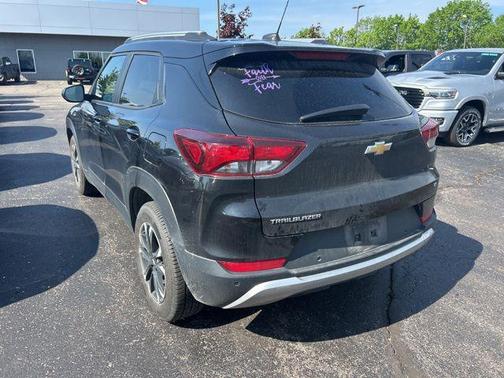 Black Metallic 2021 Chevrolet Trailblazer LT