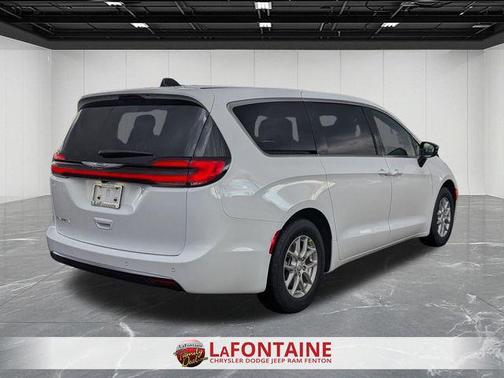 2026 Chrysler Pacifica L