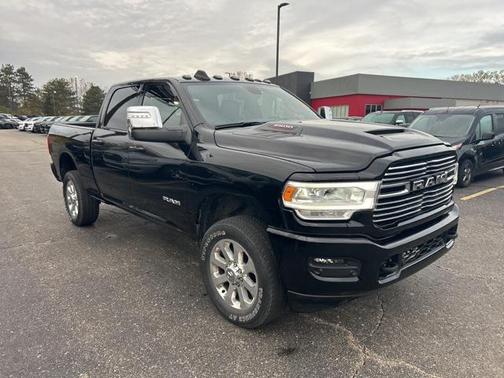 2024 RAM 2500 Laramie Crew Cab 4x4 6'4' Box