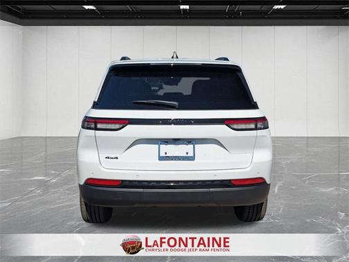 2025 Jeep Grand Cherokee Altitude